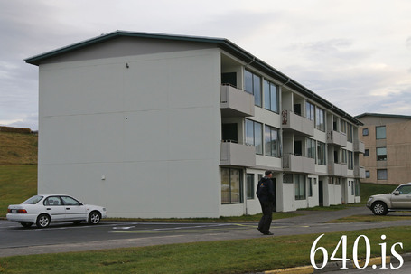 Gararsbraut 73-77