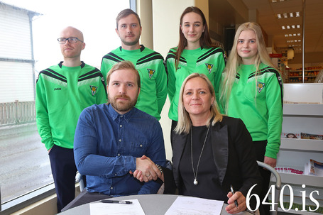 Samkaup styrkir Vlsung